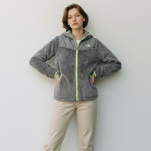 The North Face Oso Soft Fleece Hooded Zip-up Jacket